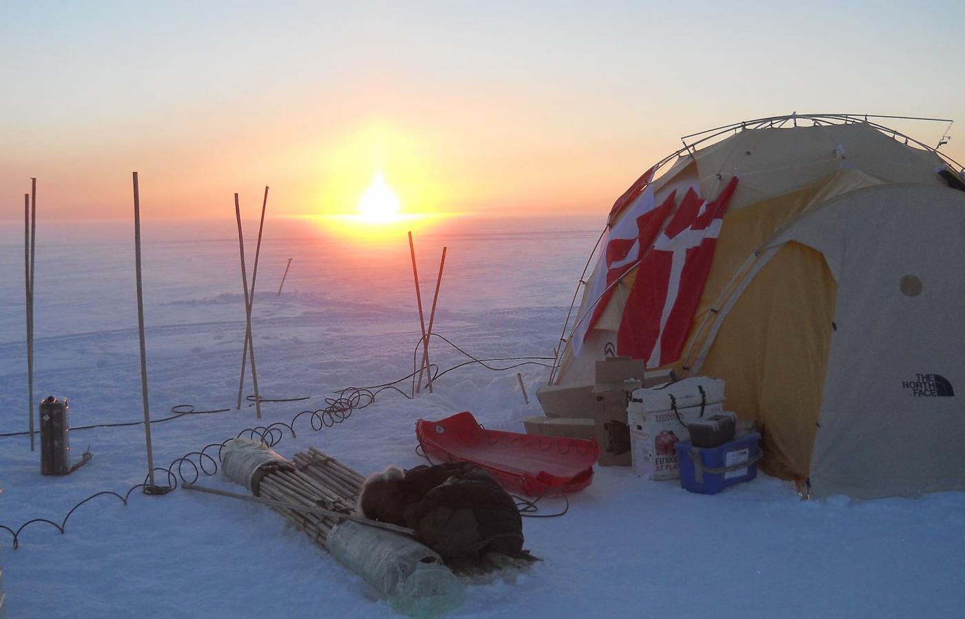 tent in the Arctic