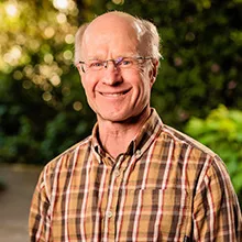 headshot of Larry Becker