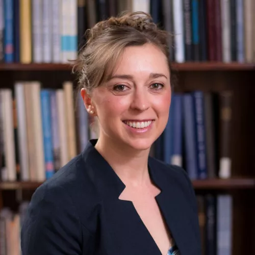 headshot of Elizabeth Holley