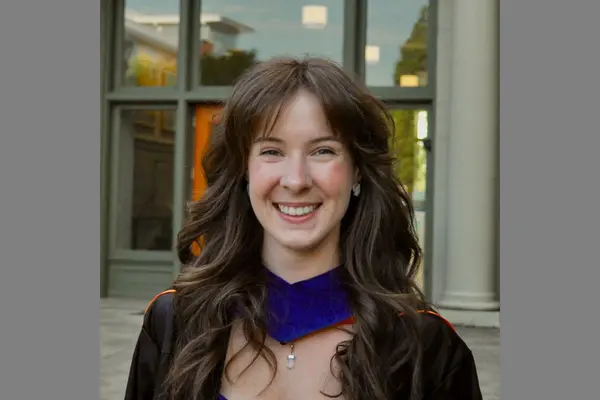 headshot of Lauren Rice